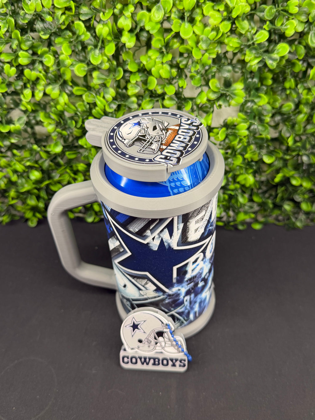 16oz can holder with lid and can opener